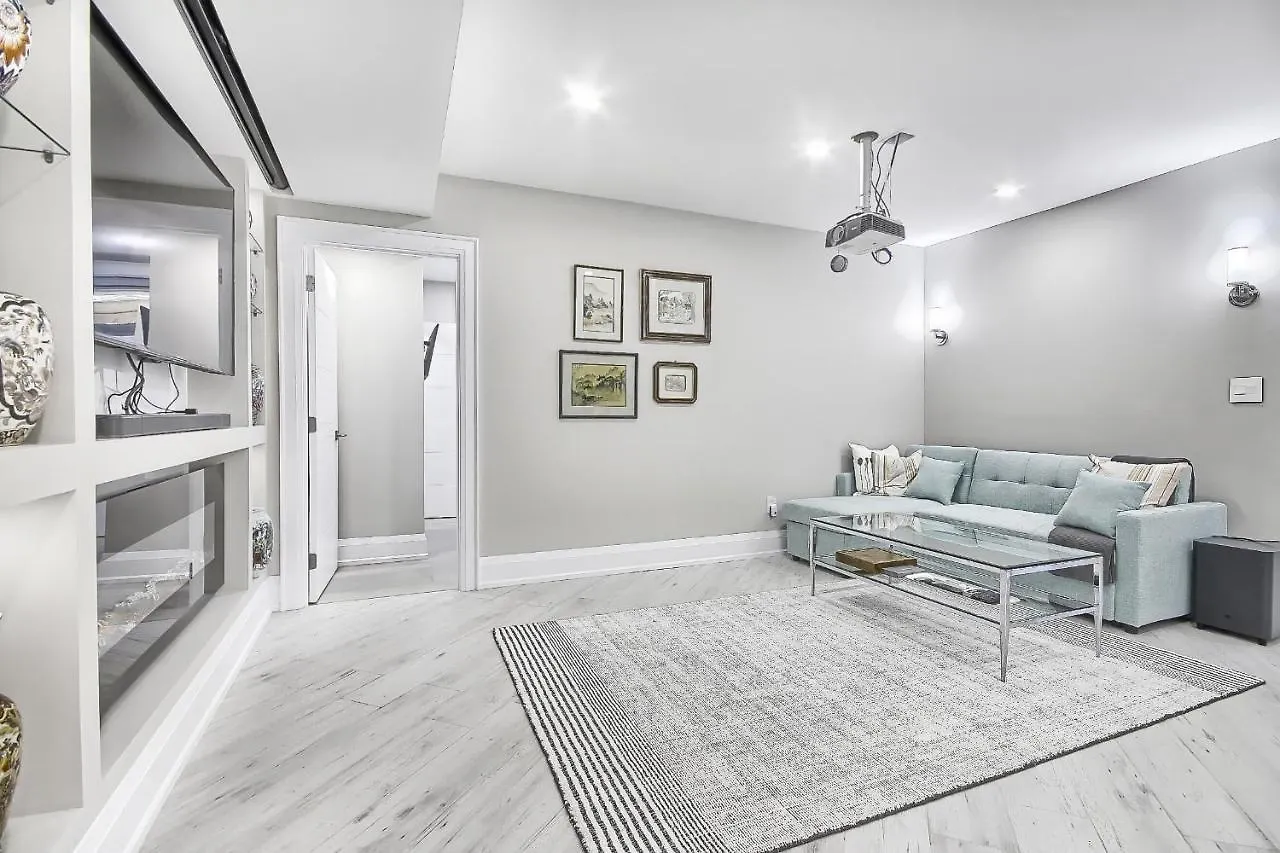 Charming And Luxurious 2Br+1Bath Guest Suite Toronto
