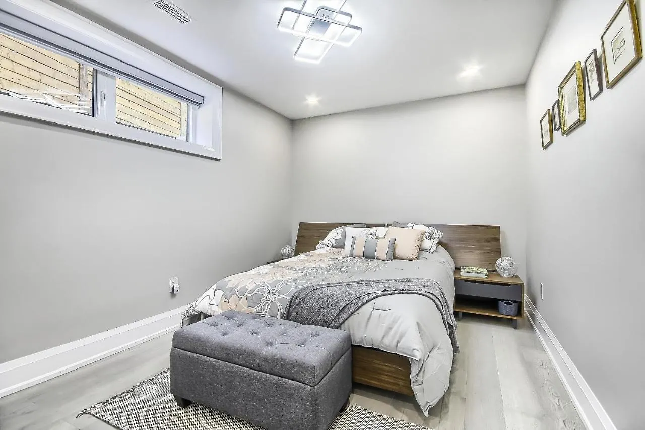 Charming And Luxurious 2Br+1Bath Guest Suite Τορόντο 0*,