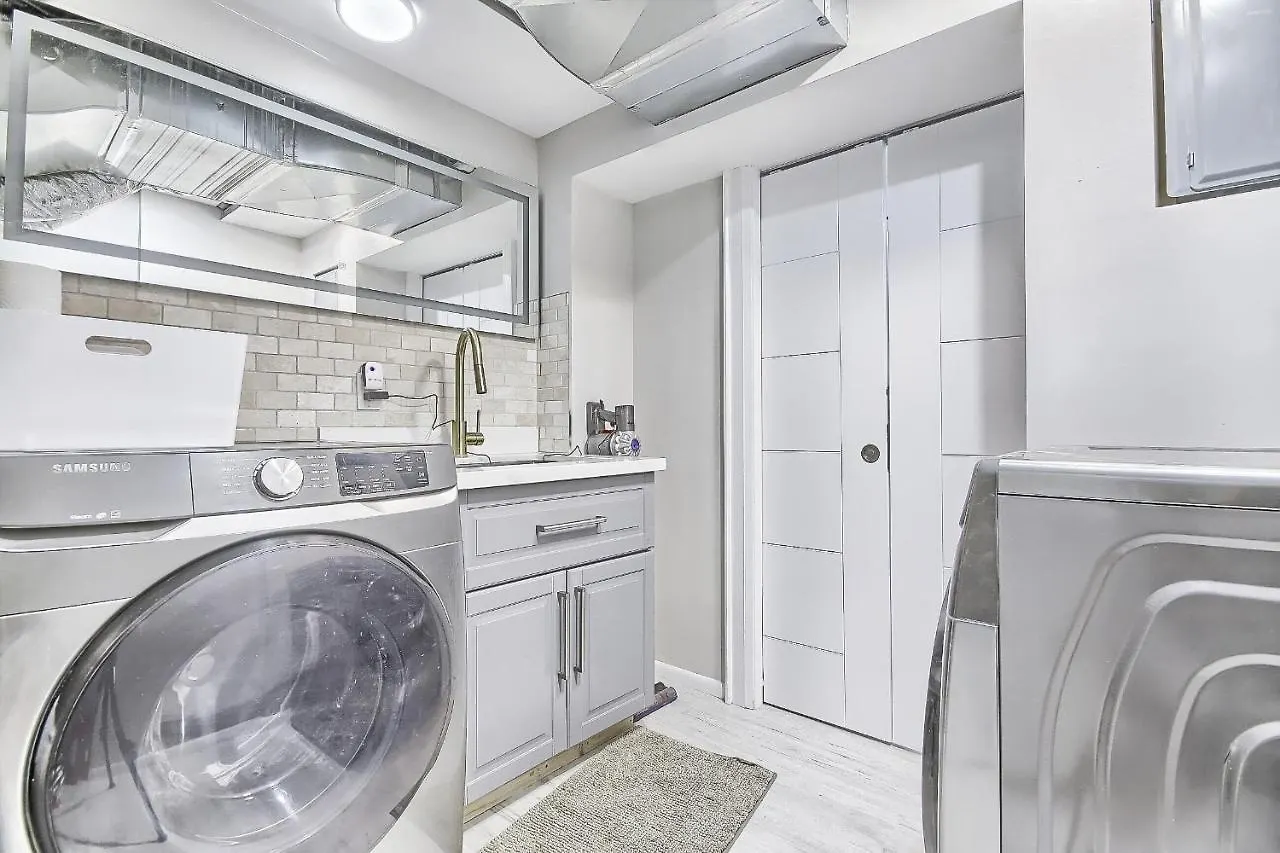 Charming And Luxurious 2Br+1Bath Guest Suite Τορόντο
