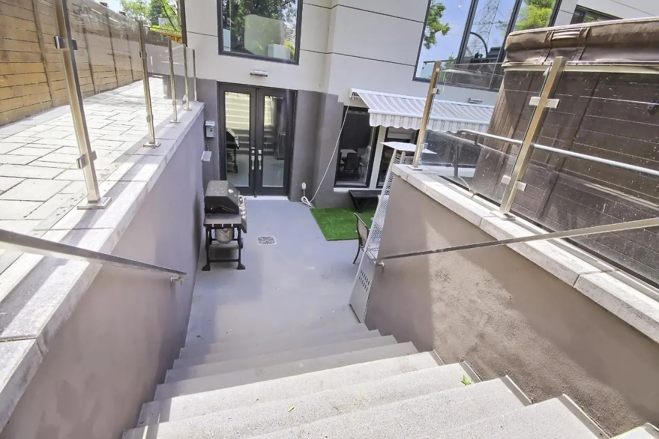 Charming And Luxurious 2Br+1Bath Guest Suite Τορόντο Καναδάς